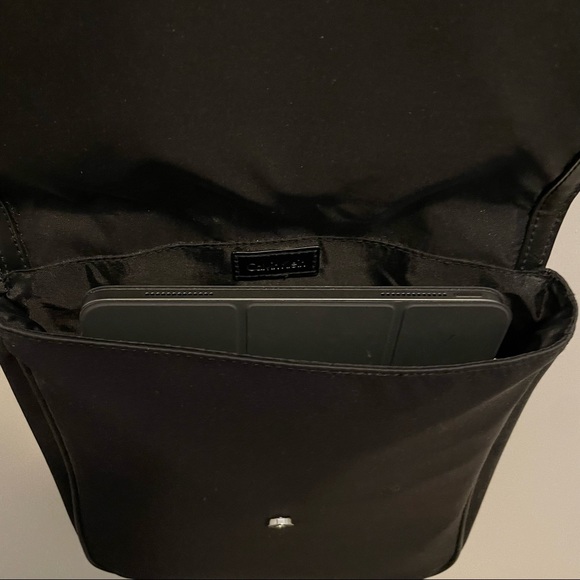 Calvin Klein City Bag messenger bag - Picture 8 of 9